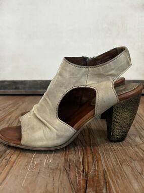 Miz Mooz Michelle Leather Block Heel Slingback Open Toe Sandal Size 38